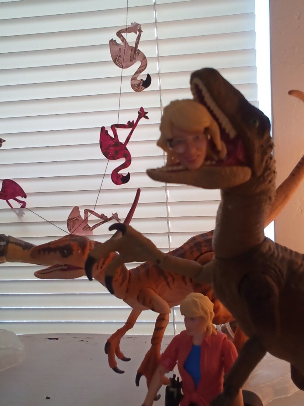 Jurassic Park Amber Series - Picture 2 of 12
